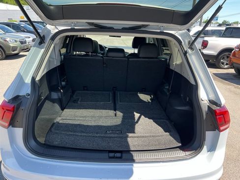 Used 2018 Volkswagen Tiguan SE w/ Panoramic Sunroof Package AWD/4WD image 21