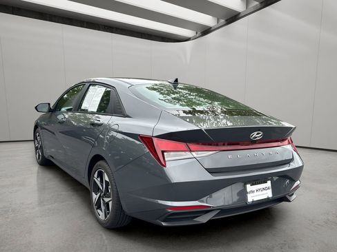 Certified 2023 Hyundai Elantra SEL w/ Convenience Package FWD image 3