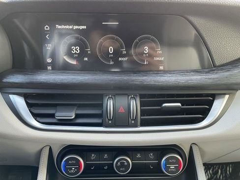 Used 2020 Alfa Romeo Stelvio Sprint w/ Nero Edizione image 21