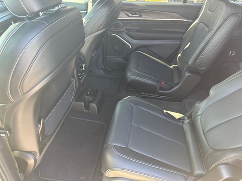 New 2025 Jeep Grand Cherokee L Overland w/ Trailer Tow Package image 20