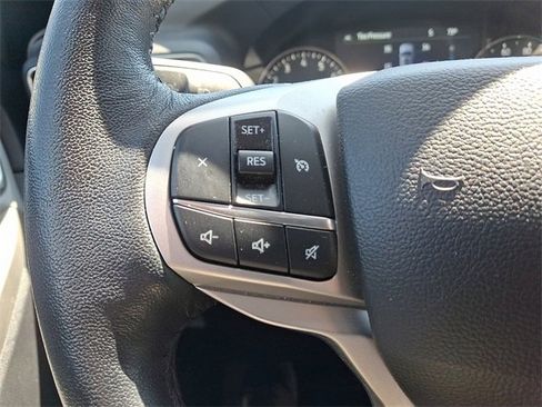 Certified 2022 Ford Explorer XLT w/ Equipment Group 202A image 22