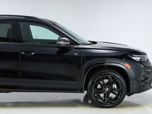 New 2026 Volkswagen Tiguan SE R-Line image 12