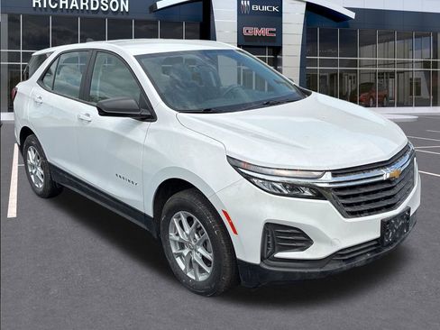 Used 2024 Chevrolet Equinox LS AWD/4WD image 5
