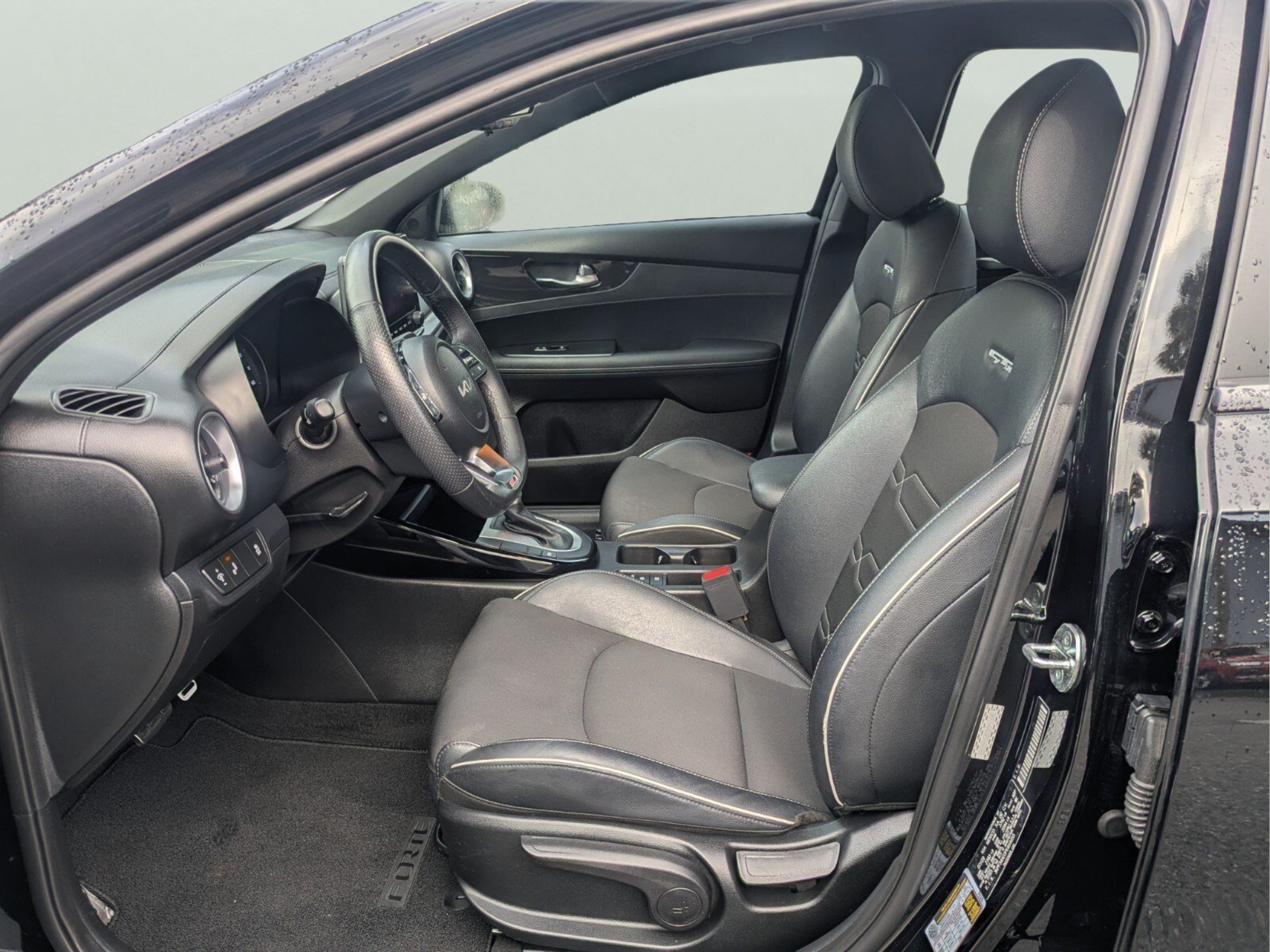 Certified 2023 Kia Forte GT-Line w/ GT-Line Technology Package FWD image 10