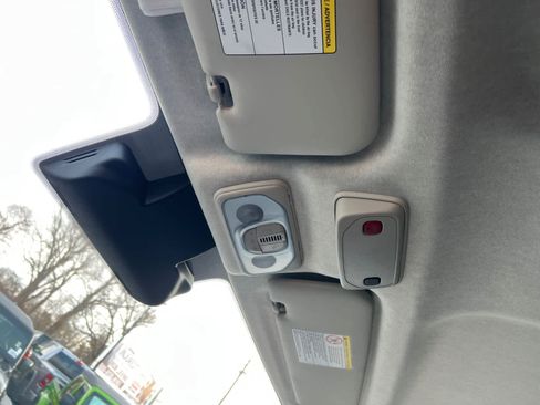 Used 2025 RAM ProMaster 3500 w/ Convenience Group image 25