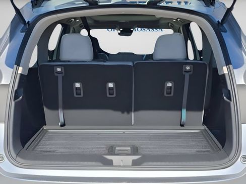 Used 2025 Honda Pilot Touring image 13