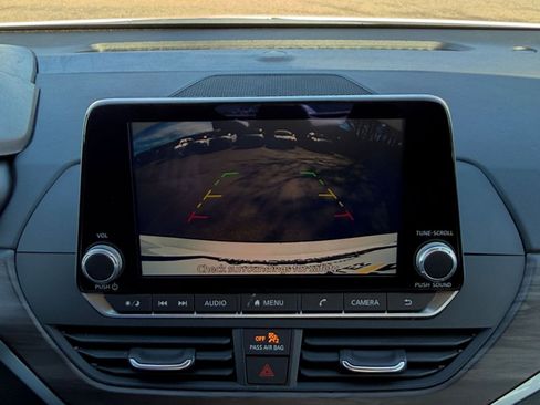 Used 2025 Nissan Altima 2.5 SV image 22