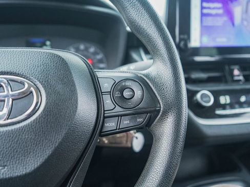 Used 2023 Toyota Corolla LE image 21