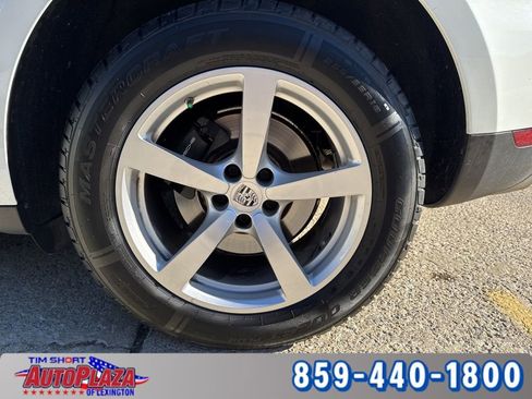 Used 2020 Porsche Macan image 20