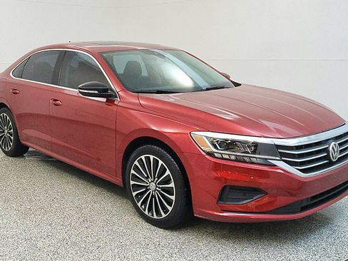 Used 2022 Volkswagen Passat 2.0T FWD image 8