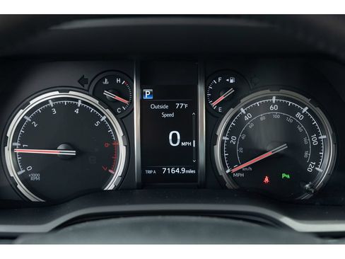 Used 2020 Toyota 4Runner 4WD image 23