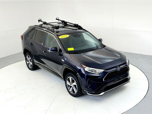 Certified 2021 Toyota RAV4 SE w/ Weather & Moonroof Package image 13
