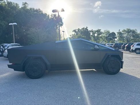 Used 2024 Tesla Cybertruck Cyberbeast AWD/4WD image 8