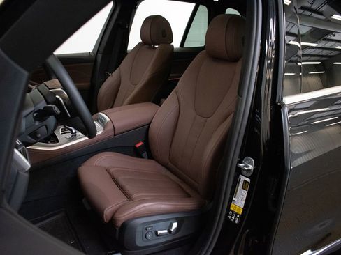Used 2022 BMW X5 xDrive40i w/ Premium Package AWD/4WD image 19