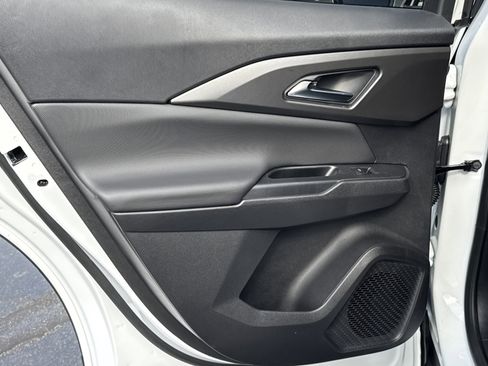 New 2026 Chevrolet Equinox EV LT image 22