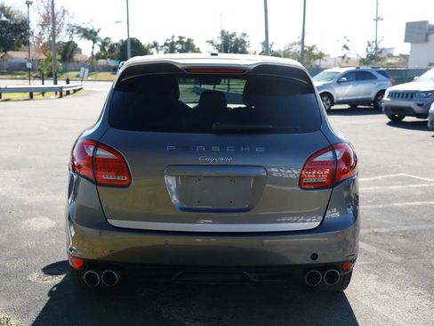 Used 2014 Porsche Cayenne image 5