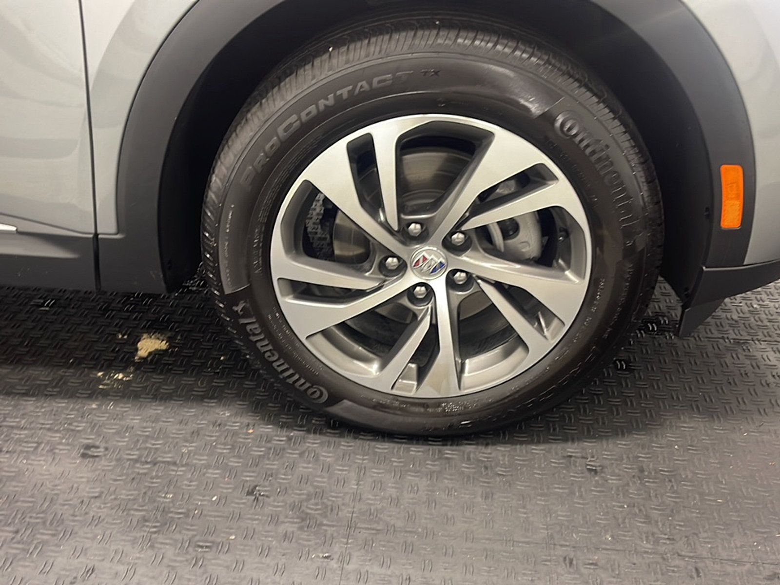 Used 2023 Buick Envision Essence AWD/4WD image 22