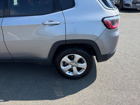 Used 2018 Jeep Compass Latitude w/ Cold Weather Group AWD/4WD image 22