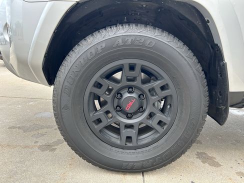 Certified 2023 Toyota 4Runner TRD Off-Road Premium image 8