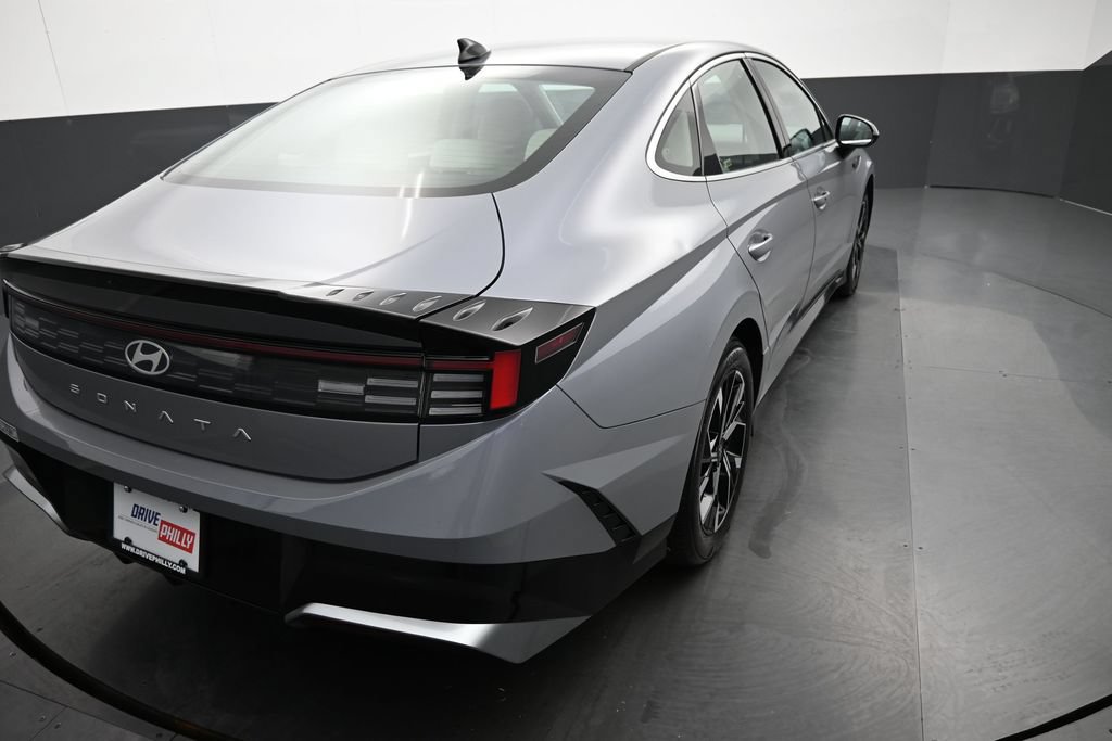 Used 2025 Hyundai Sonata SEL FWD image 8