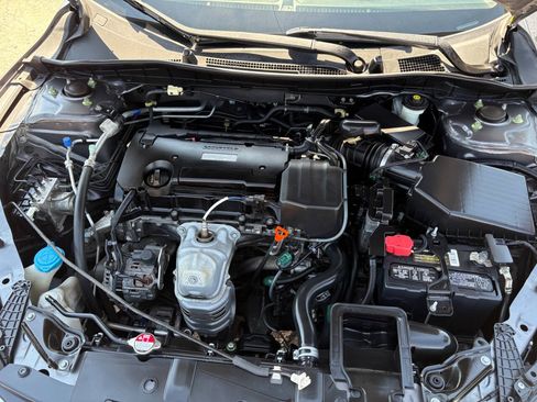 Used 2017 Honda Accord LX image 25