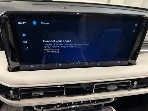 New 2026 Lincoln Aviator AWD image 10