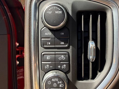 Used 2022 Chevrolet Silverado 2500 LTZ w/ LTZ Convenience Package AWD/4WD image 15