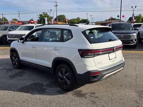 Used 2025 Volkswagen Taos S FWD image 9