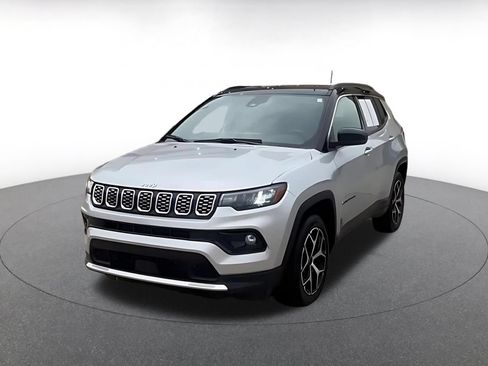 Used 2025 Jeep Compass Limited AWD/4WD image 7
