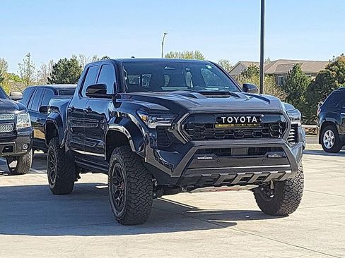 Used 2024 Toyota Tacoma TRD Pro image 2