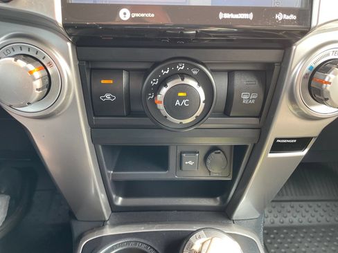 Certified 2021 Toyota 4Runner SR5 Premium w/ Moonroof Package AWD/4WD image 23