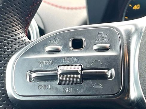 Certified 2023 Mercedes-Benz EQB 300 4MATIC image 33