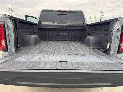 Used 2024 GMC Sierra 1500 AT4 w/ Technology Package AWD/4WD image 32