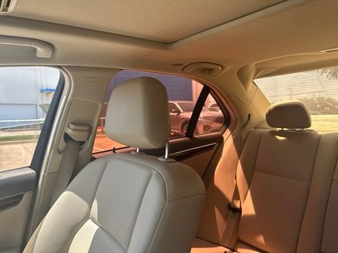 Used 2012 Mercedes-Benz C 300 4MATIC Sedan image 3
