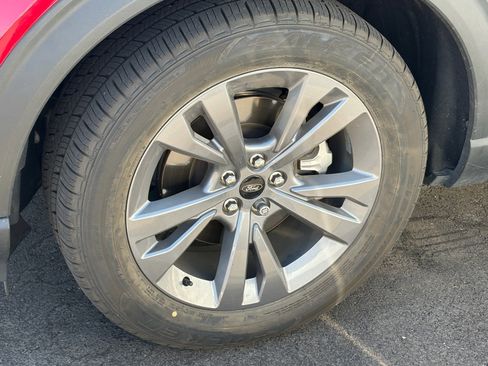 Used 2021 Ford Explorer XLT w/ Equipment Group 202A image 6