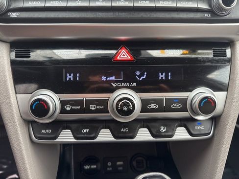 Used 2020 Hyundai Elantra SEL w/ Convenience Package (C2) image 15