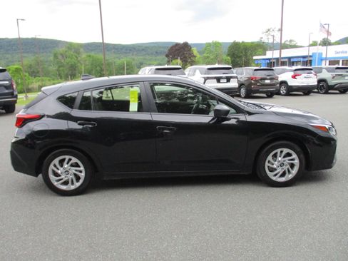 Used 2024 Subaru Impreza 2.0i AWD/4WD image 4
