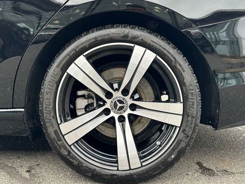 Used 2025 Mercedes-Benz C 300 4MATIC Sedan image 11