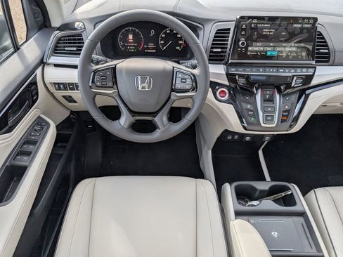 New 2026 Honda Odyssey Touring image 24