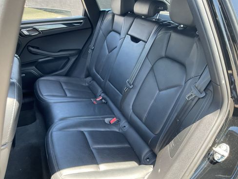 Used 2018 Porsche Macan S AWD/4WD image 17