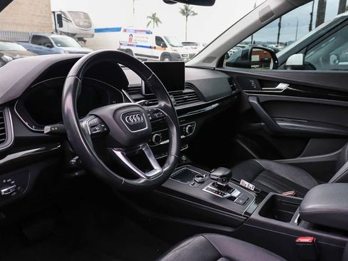 Used 2020 Audi Q5 2.0T Premium Plus w/ Premium Plus Package AWD/4WD image 9