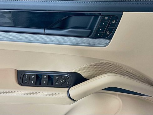 New 2026 Porsche Cayenne E-Hybrid image 11