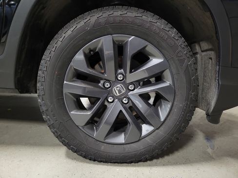 Certified 2025 Honda Ridgeline Sport image 5