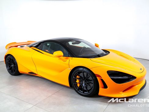 New 2026 McLaren 750S Spider RWD image 3