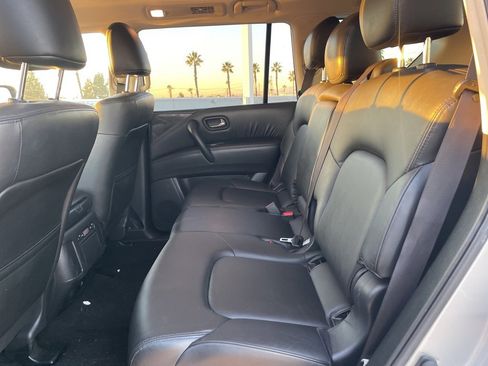 Used 2023 Nissan Armada SV image 8