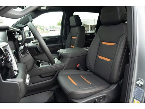 New 2026 GMC Sierra 2500 AT4 w/ AT4 Premium Plus Package AWD/4WD image 12