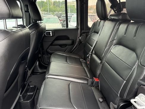 Used 2021 Jeep Wrangler Unlimited Sahara w/ Cold Weather Group AWD/4WD image 6