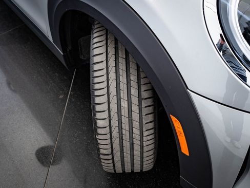 Used 2024 MINI Cooper SE image 48