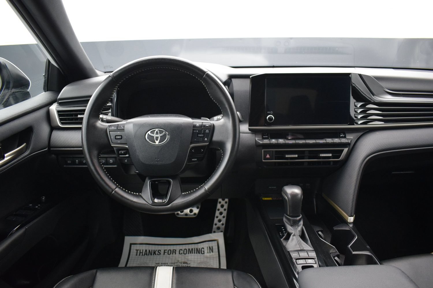 Used 2025 Toyota Camry SE FWD image 14