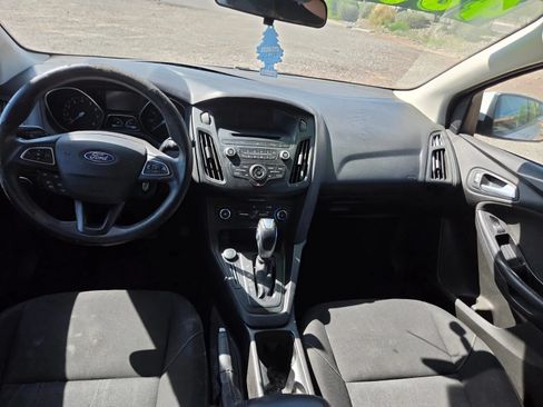 Used 2015 Ford Focus SE FWD image 7
